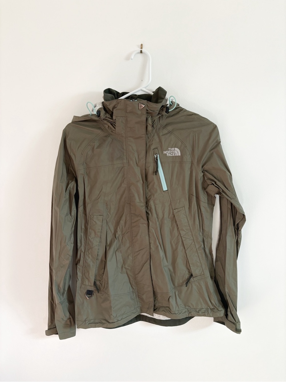 The North Face Women’s Olive Waterproof Hooded rain Jacket